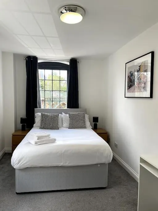 2 The Courtyard - Apartment For Business, Leisure Or Relocation Exeter
