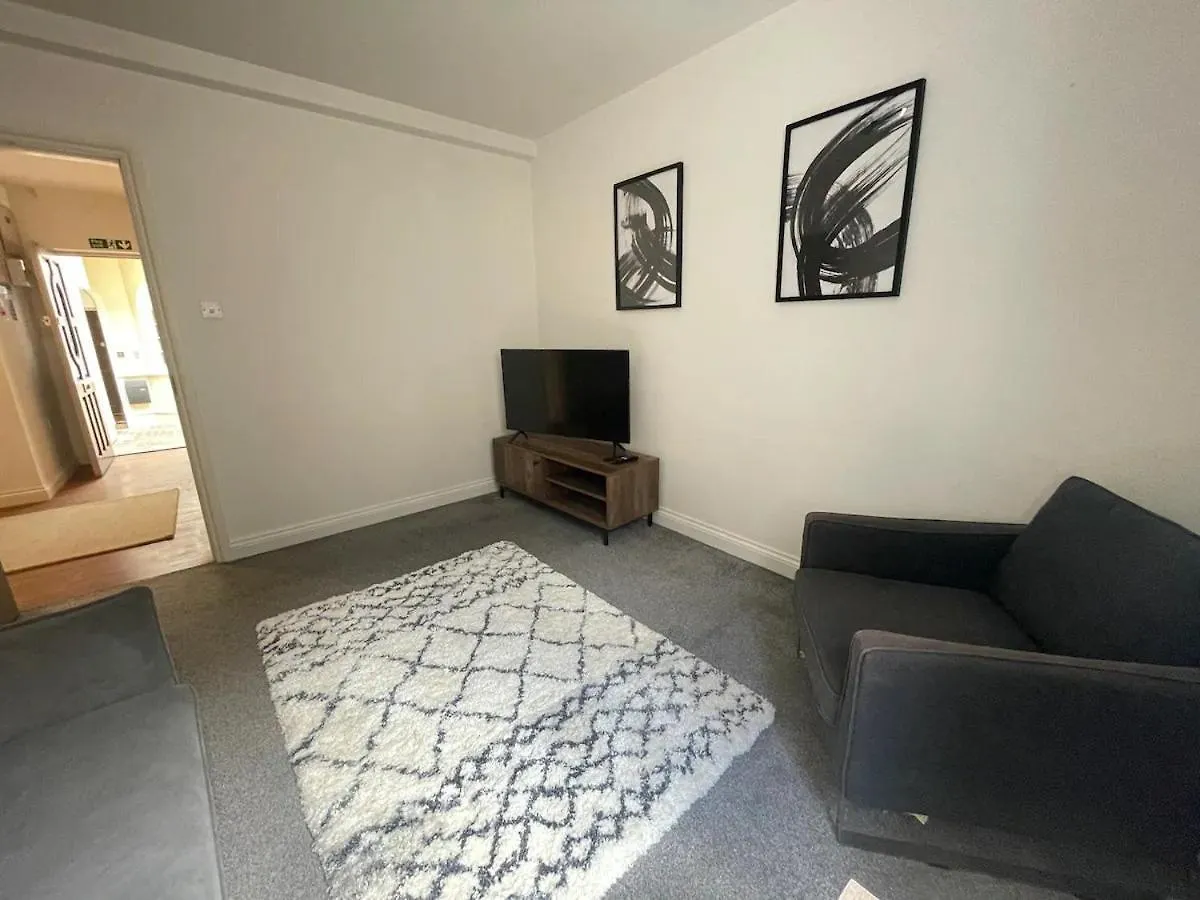 2 The Courtyard - Apartment For Business, Leisure Or Relocation Exeter